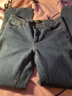 NYDJ Tummy Tuck Jeans - Awesome!